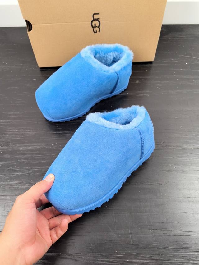 Ugg，2024新款出炉卡皮巴拉胖头鞋，系列刻在基因里的松弛感 X拒绝精神内耗 ，卡皮巴拉”潮流风向标，经典胖头拖鞋 卡通可爱造型让你的穿搭更具吸引力突破虚拟与